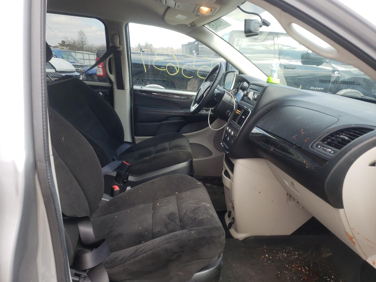 Photo 5 from auction – 2016 DODGE GRAND CARA with VIN 2C4RDGBGXGR250876
