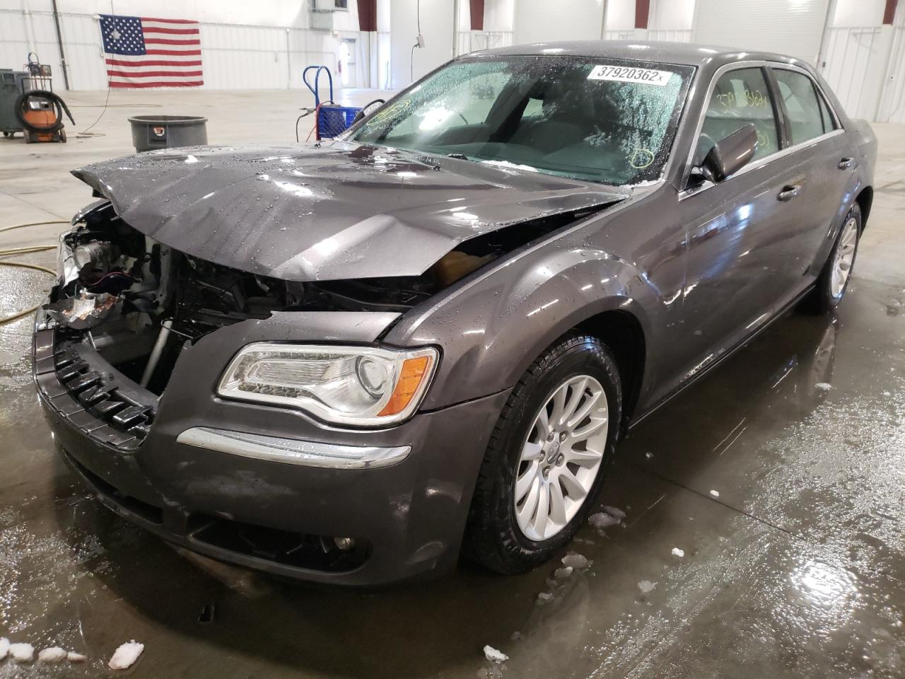 Photo 2 from auction – 2013 CHRYSLER 300 with VIN 2C3CCAAG2DH588429