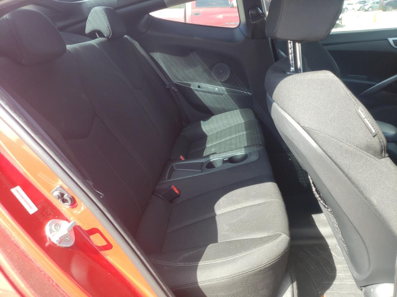 Photo 6 from auction – 2014 HYUNDAI VELOSTER with VIN KMHTC6AD7EU205366