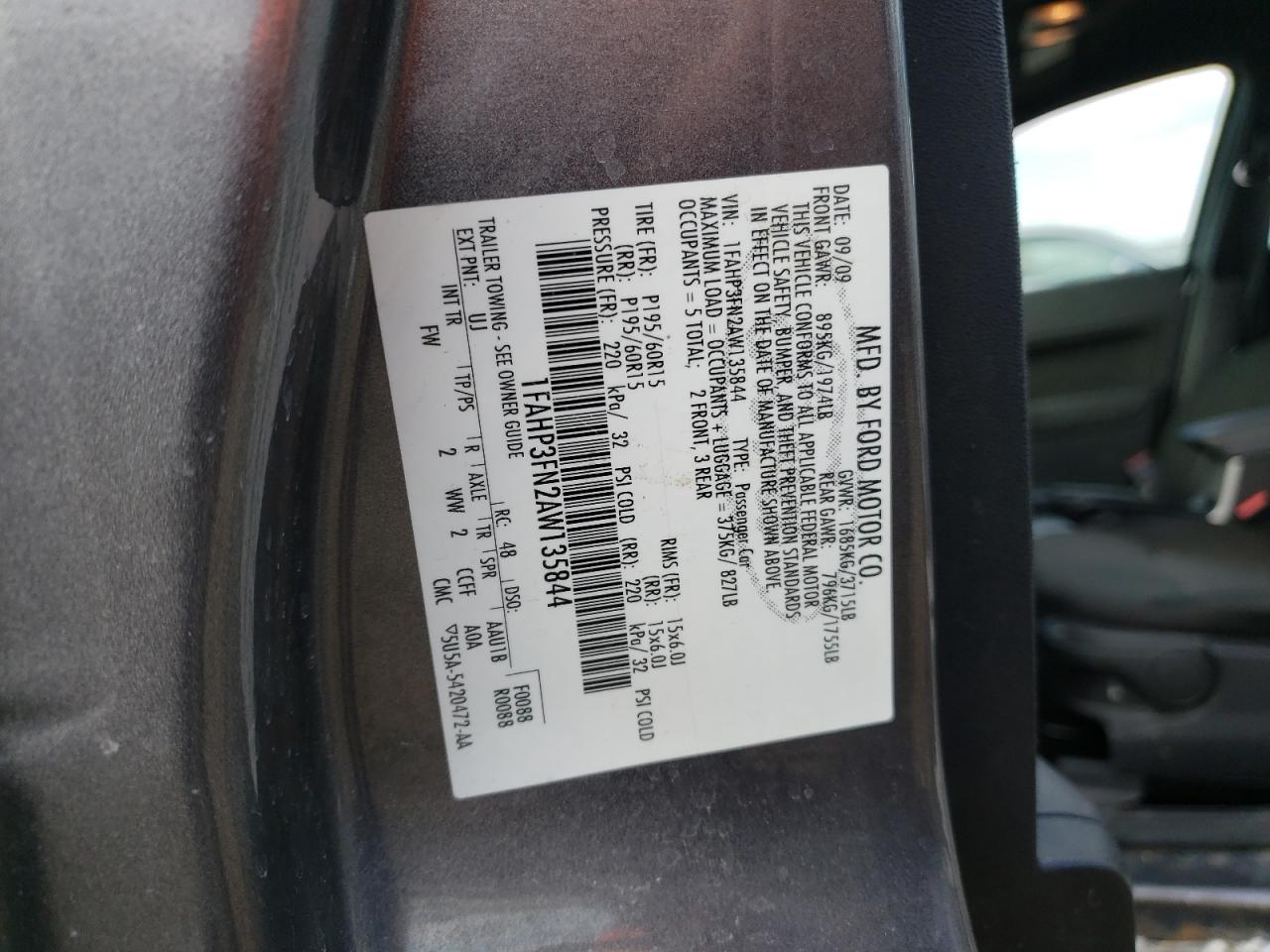 Photo 10 from auction – 2010 FORD FOCUS SE with VIN 1FAHP3FN2AW135844