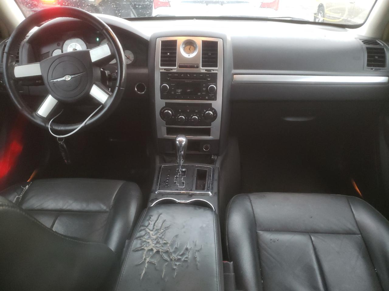 Photo 9 from auction – 2010 CHRYSLER 300 TOURIN with VIN 2C3CA5CV4AH139967