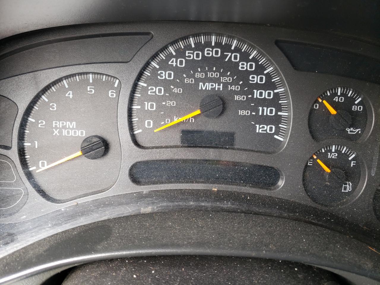 Photo 8 from auction – 2003 CHEVROLET SILVERADO with VIN 2GCEC19T231111903