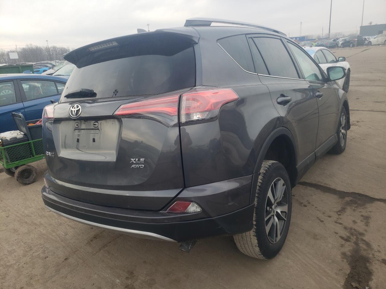 Photo 4 from auction – 2018 TOYOTA RAV4 ADVEN with VIN 2T3RFREV8JW766781