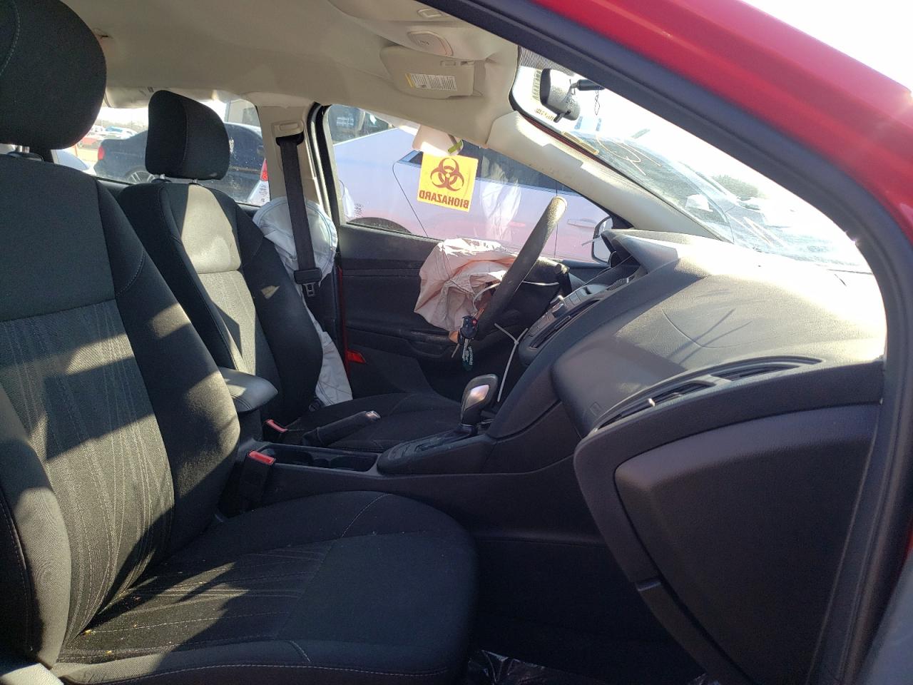 Photo 5 from auction – 2016 FORD FOCUS SE with VIN 1FADP3F23GL406392