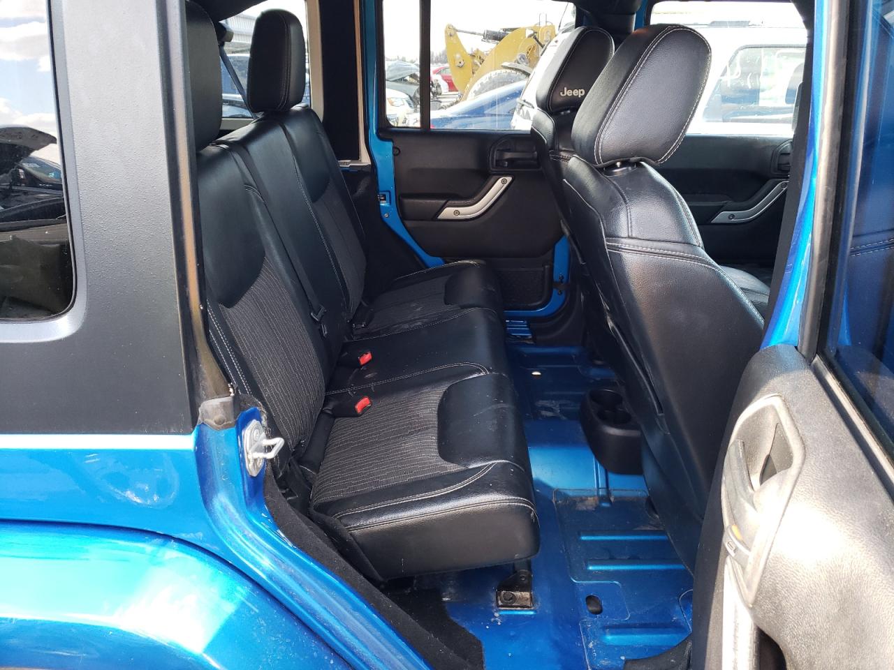 Foto 6 de la subasta – 2015 JEEP WRANGLER U con VIN 1C4BJWDG7FL613014