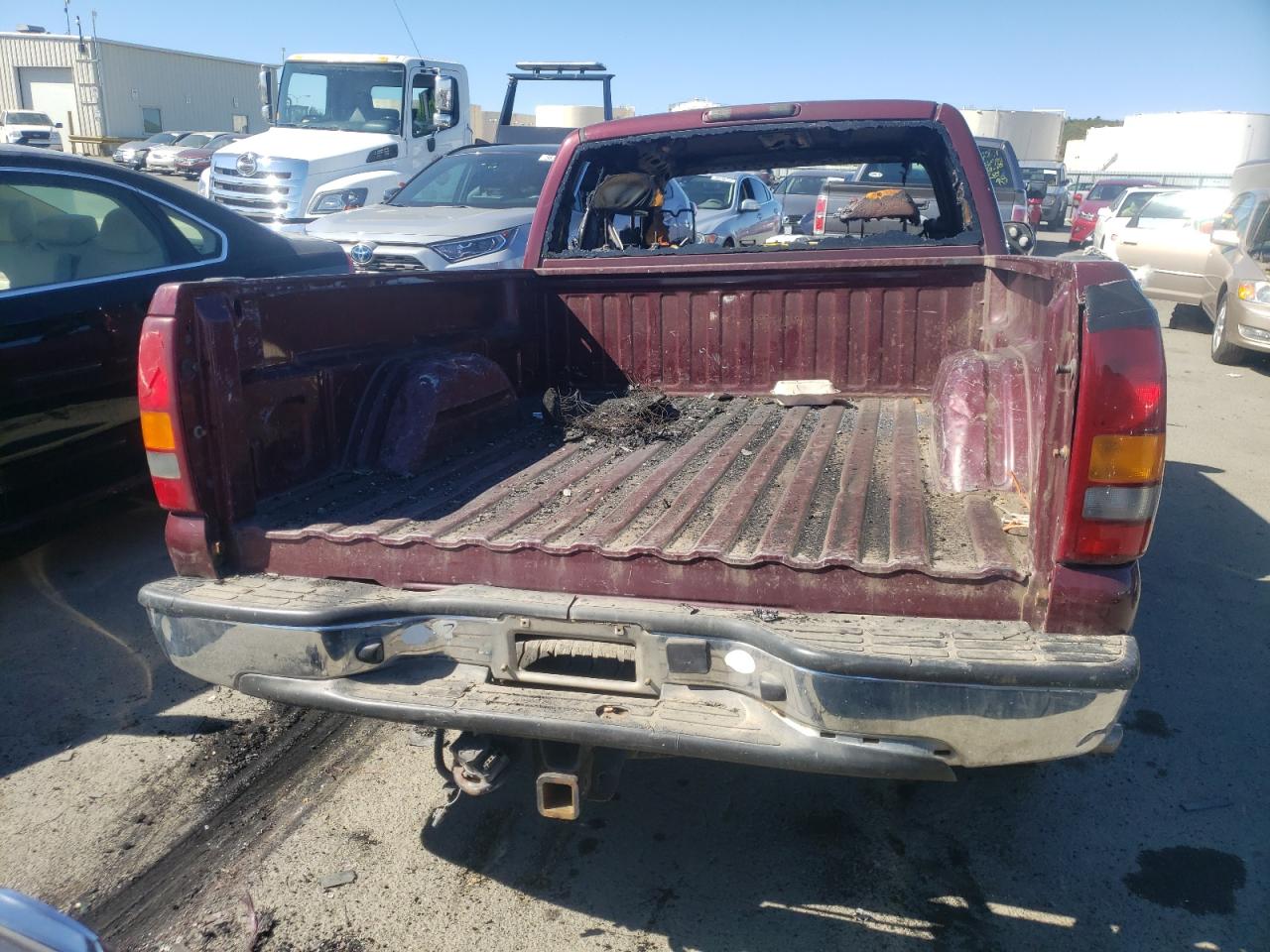 Photo 9 from auction – 2002 CHEVROLET SILVERADO with VIN 2GCEC19T021218916