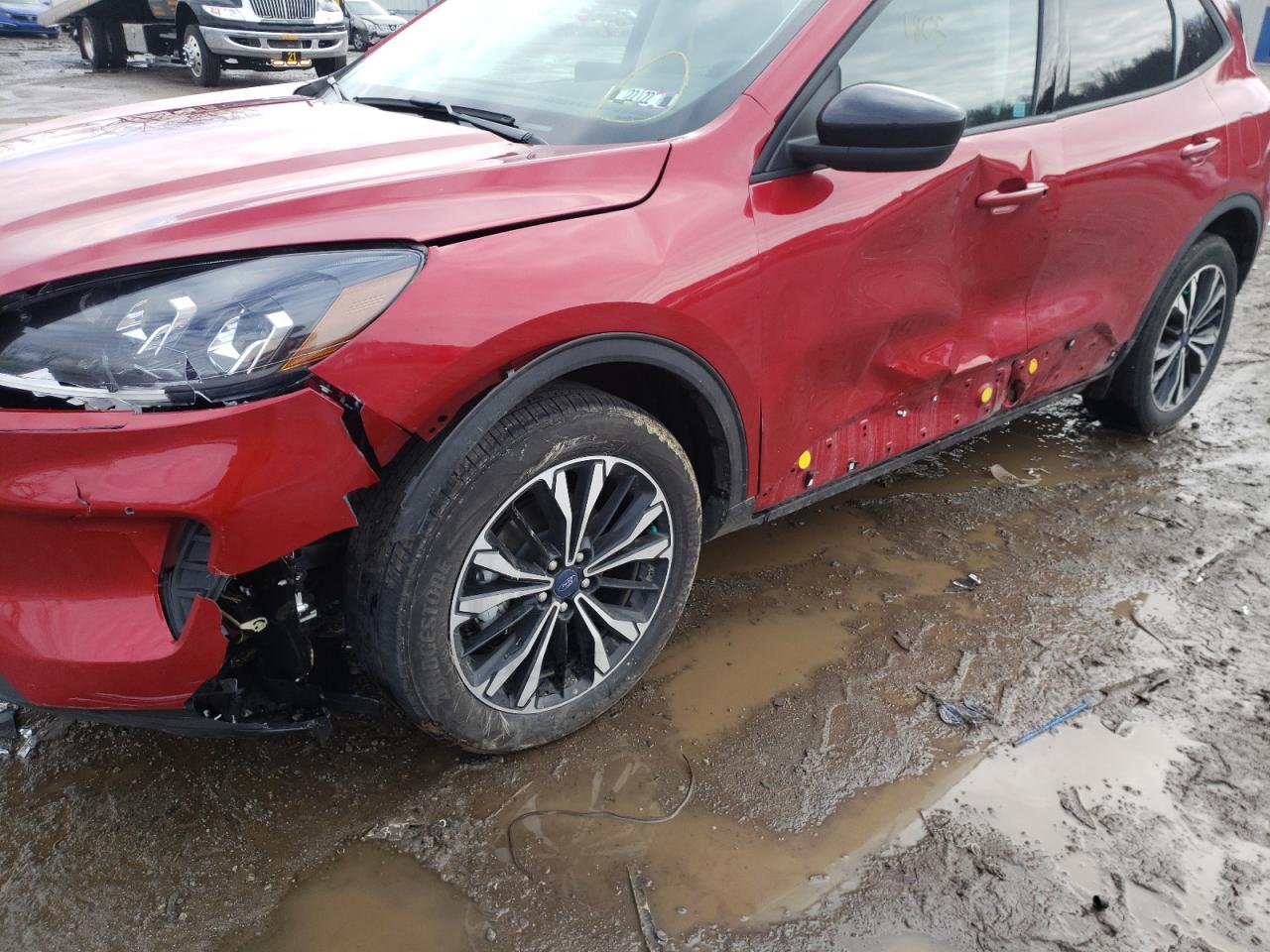 Photo 9 from auction – 2021 FORD ESCAPE SE with VIN 1FMCU9G69MUB09602