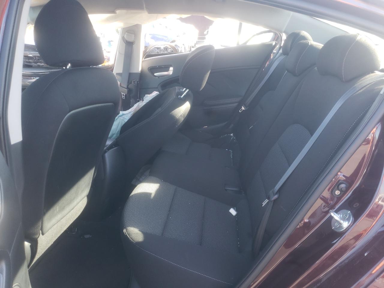 Photo 6 from auction – 2017 KIA FORTE LX with VIN 3KPFK4A73HE048294