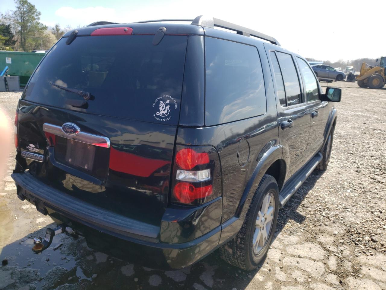 Photo 4 from auction – 2009 FORD EXPLORER X with VIN 1FMEU63E29UA02256