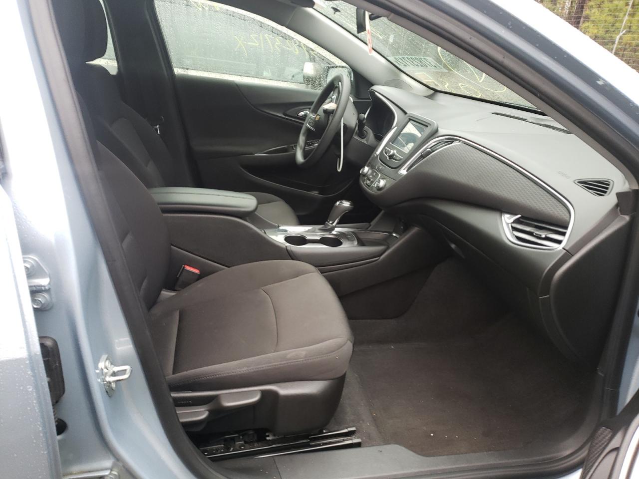 Photo 5 from auction – 2018 CHEVROLET MALIBU LT with VIN 1G1ZD5ST2JF252596