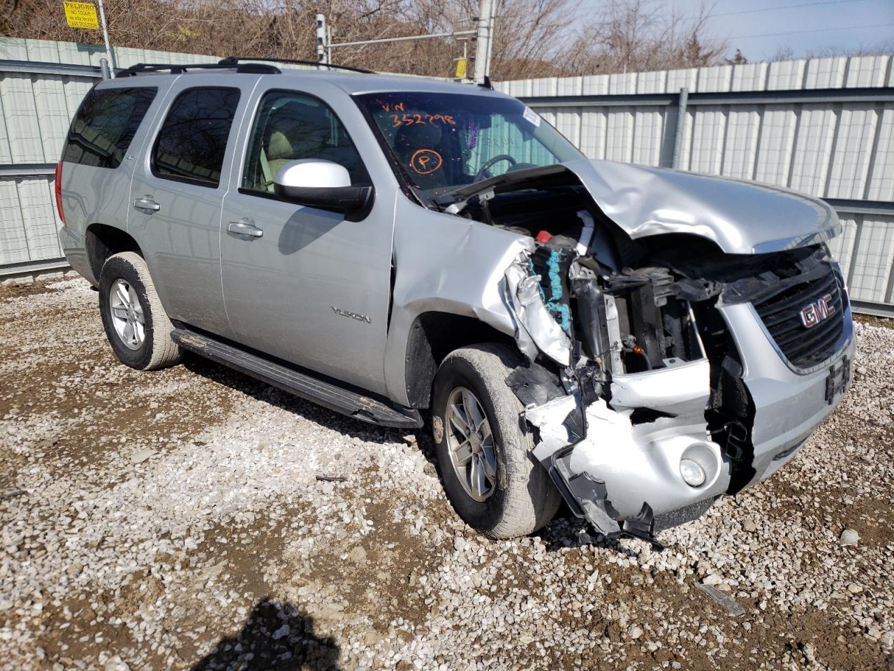 GMC YUKON SLT 2011 z numerem VIN 1GKS2CE09BR352798 - Zdjęcie z aukcji
