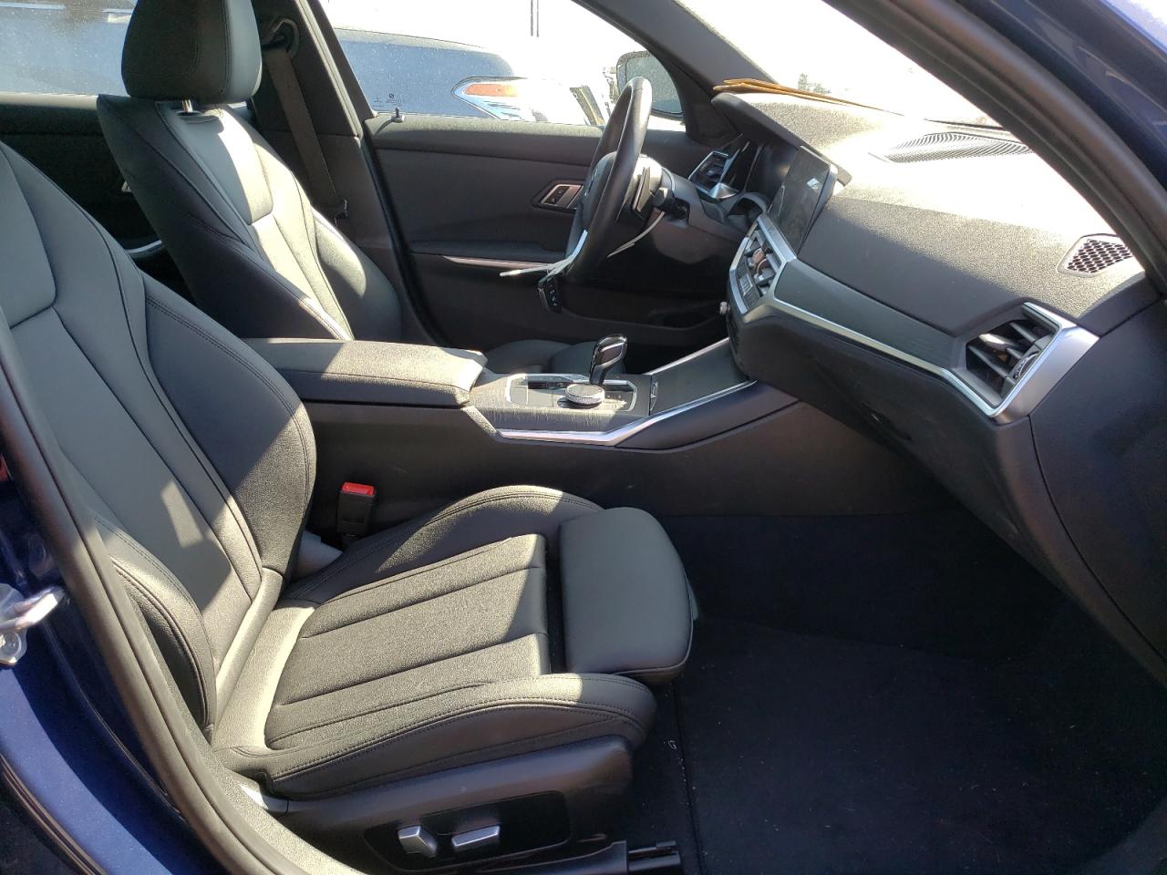 Photo 5 from auction – 2021 BMW 330I with VIN 3MW5R1J04M8C01876