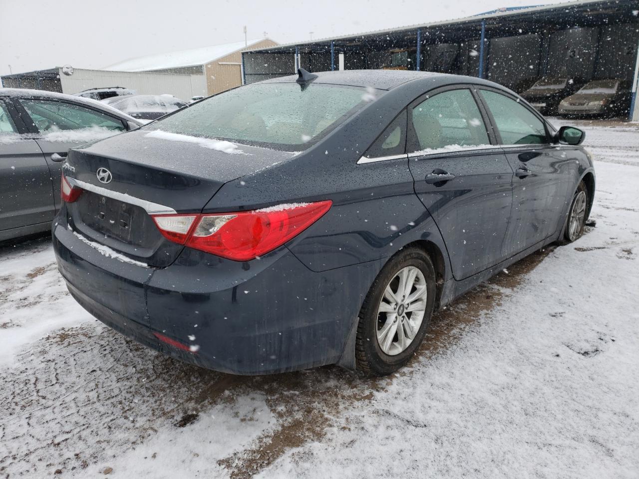 Photo 4 from auction – 2011 HYUNDAI SONATA GLS with VIN 5NPEB4ACXBH153751