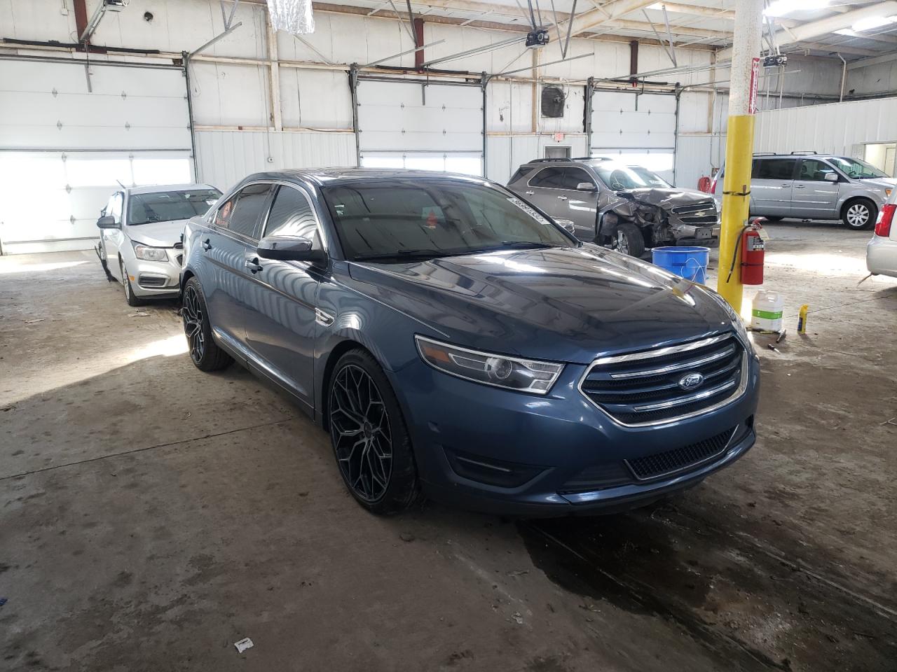 FORD TAURUS LIM 2018 с VIN 1FAHP2J84JG113382 - Фото с аукциона