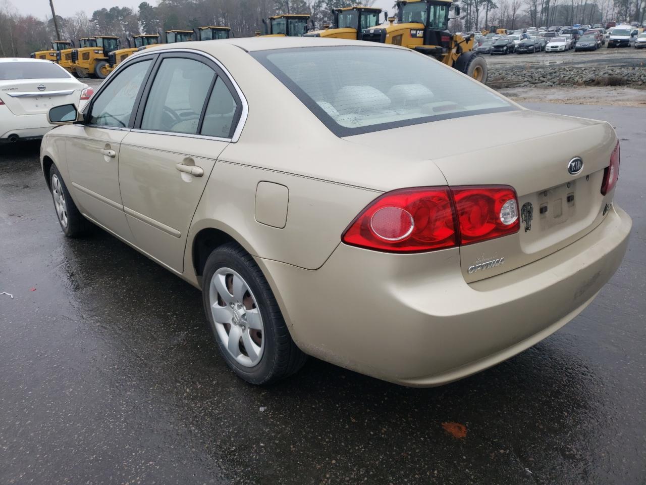 Фото 3 с аукциона – 2008 KIA OPTIMA LX с VIN KNAGE123085236219