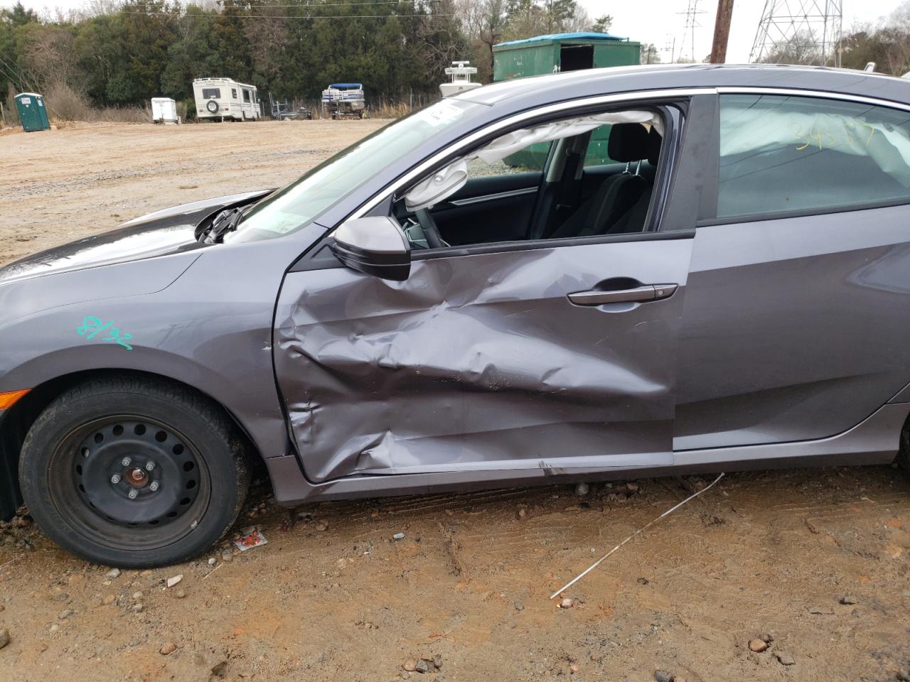 Photo 9 from auction – 2020 HONDA CIVIC LX with VIN 2HGFC2F63LH520719