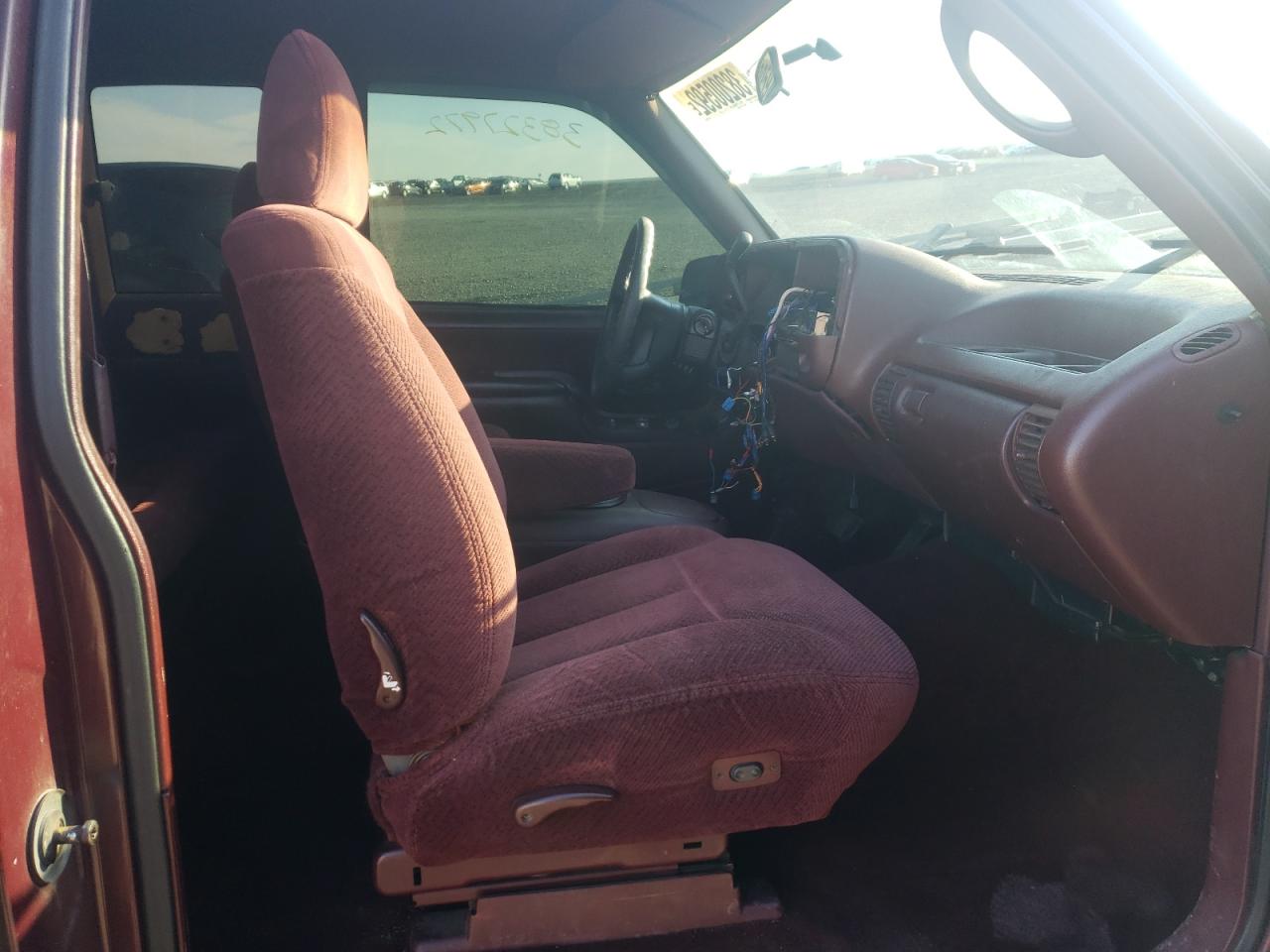 Photo 5 from auction – 1995 CHEVROLET GMT-400 C1 with VIN 2GCEC19KXS1307884