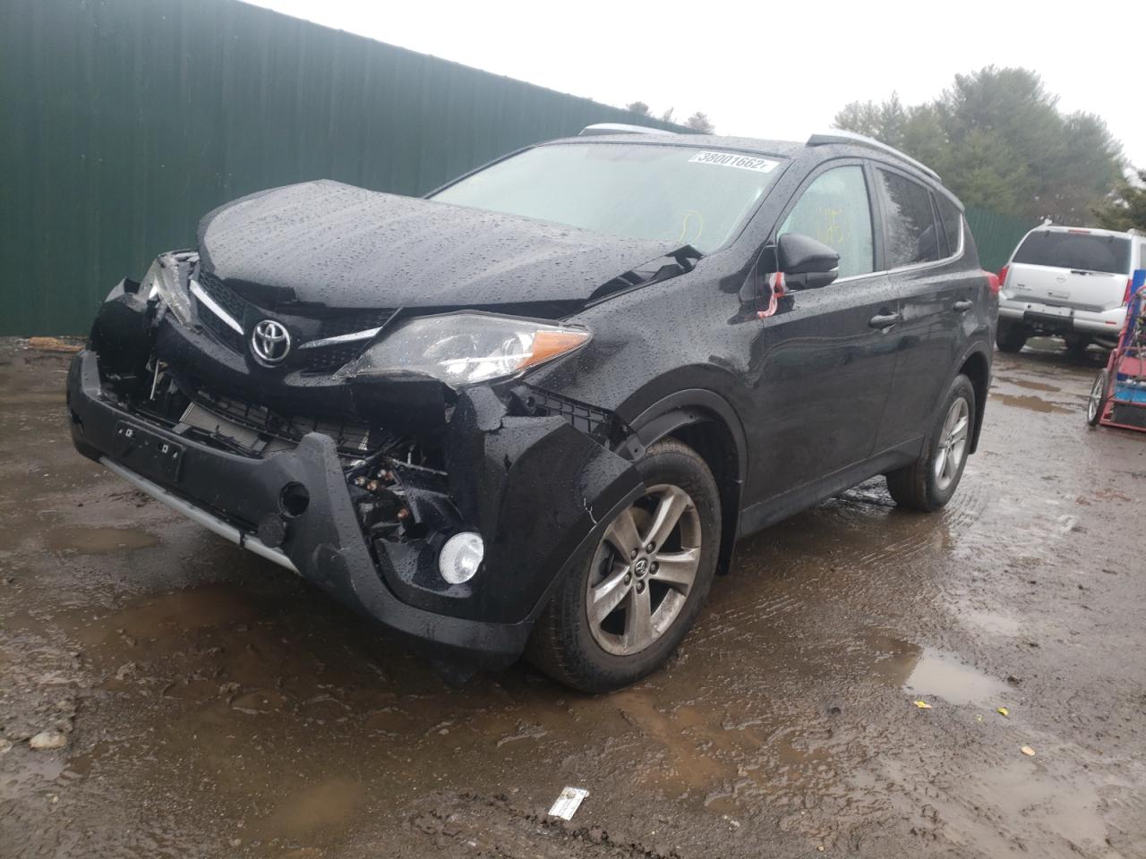 Photo 2 from auction – 2015 TOYOTA RAV4 XLE with VIN 2T3RFREV6FW397815