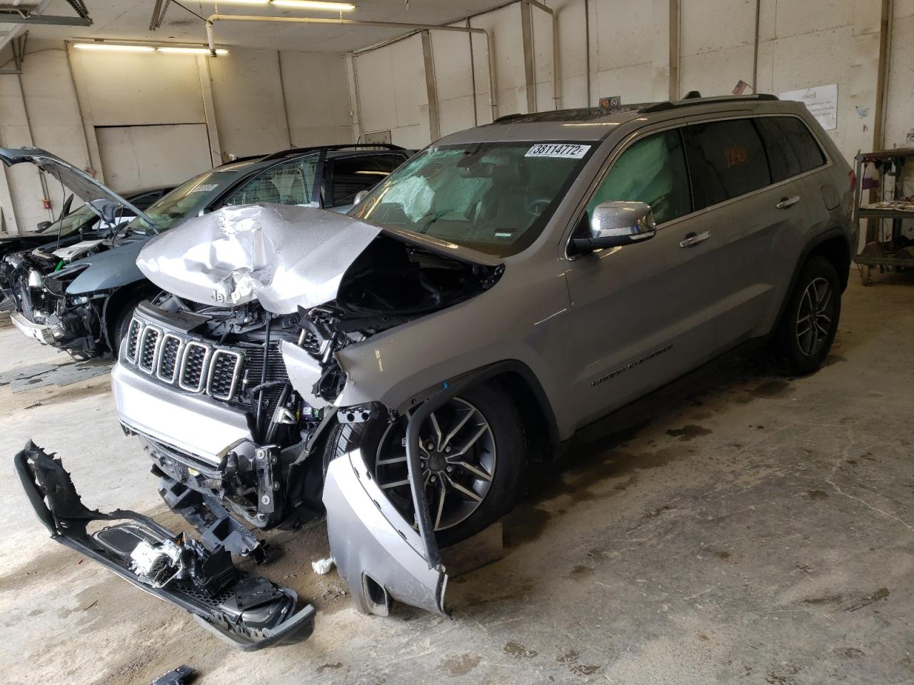 Photo 2 from auction – 2019 JEEP GRAND CHER with VIN 1C4RJEBG3KC598629
