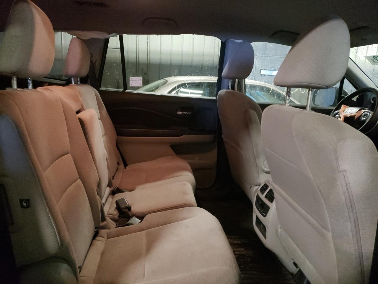 Photo 6 from auction – 2016 HONDA PILOT EX with VIN 5FNYF6H3XGB053691