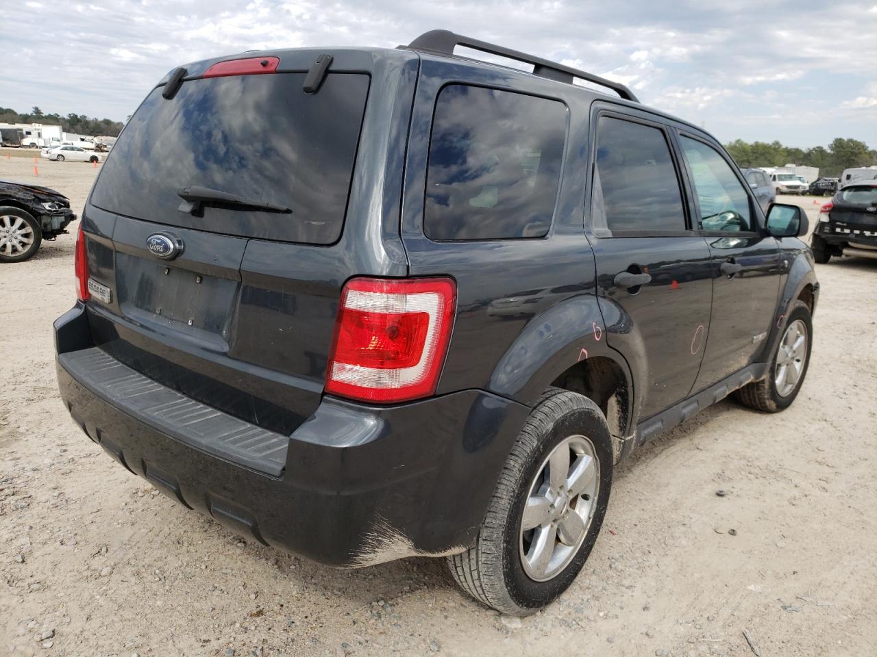 Photo 4 from auction – 2008 FORD ESCAPE XLT with VIN 1FMCU03108KC69102