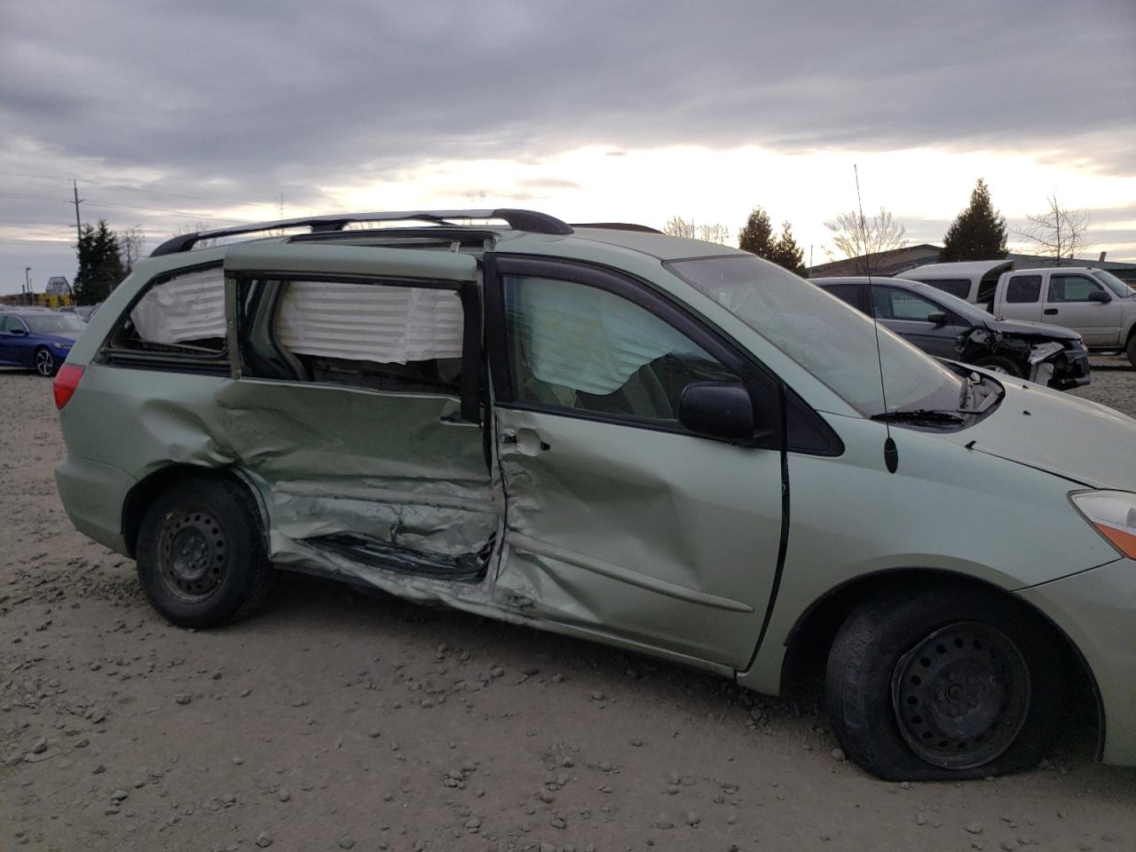 Photo 9 from auction – 2009 TOYOTA SIENNA CE with VIN 5TDZK23C19S229865