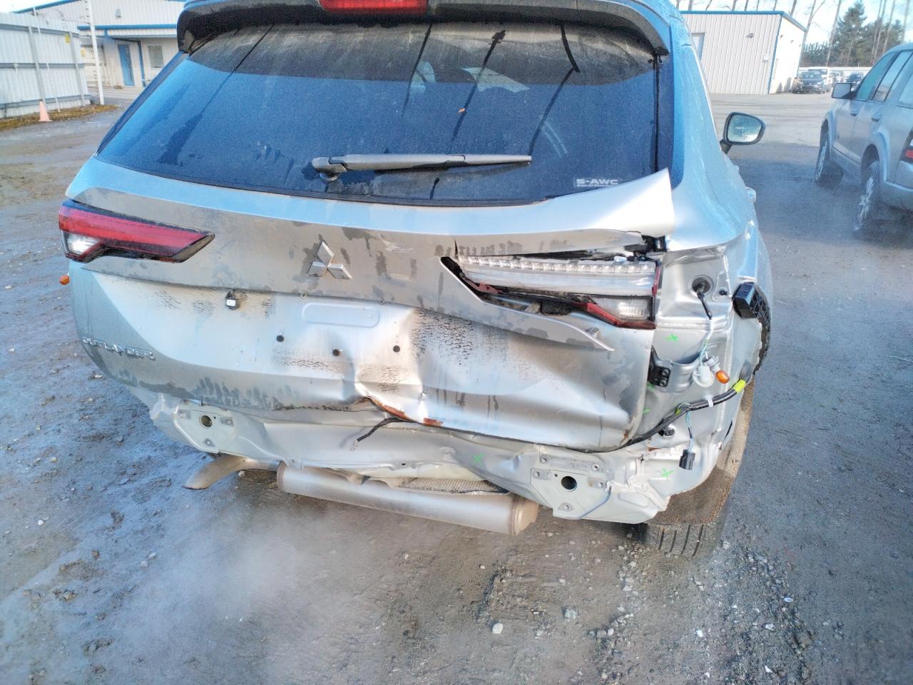 Photo 9 from auction – 2022 MITSUBISHI OUTLANDER with VIN JA4J4TA86NZ026324