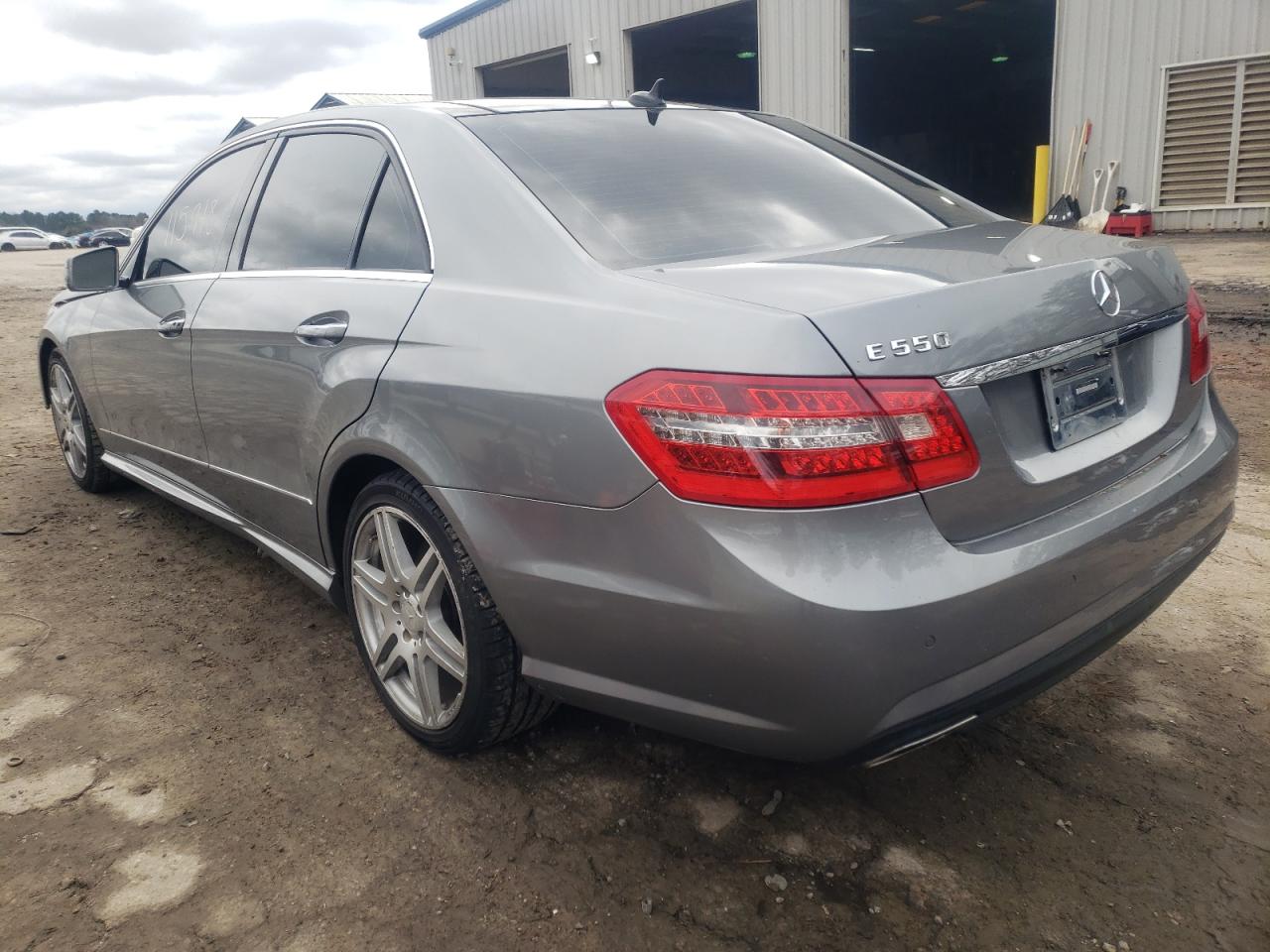 Photo 3 from auction – 2010 MERCEDES-BENZ E 550 with VIN WDDHF7CB8AA059306