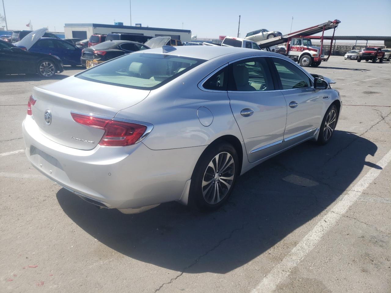 Фото 4 с аукциона – 2017 BUICK LACROSSE E с VIN 1G4ZP5SS6HU199280