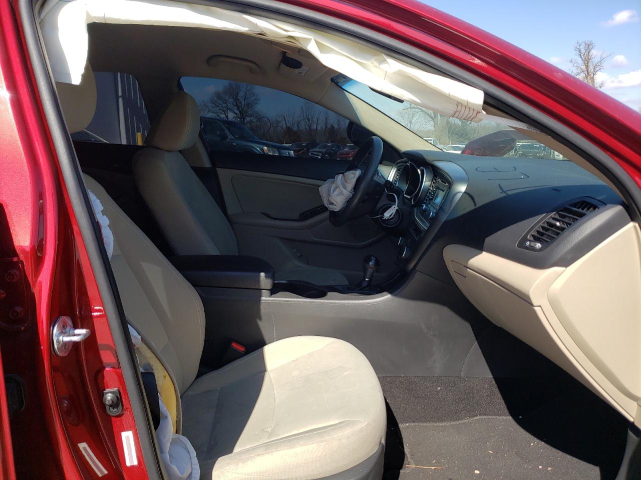 Photo 5 from auction – 2015 KIA OPTIMA LX with VIN 5XXGM4A73FG420509