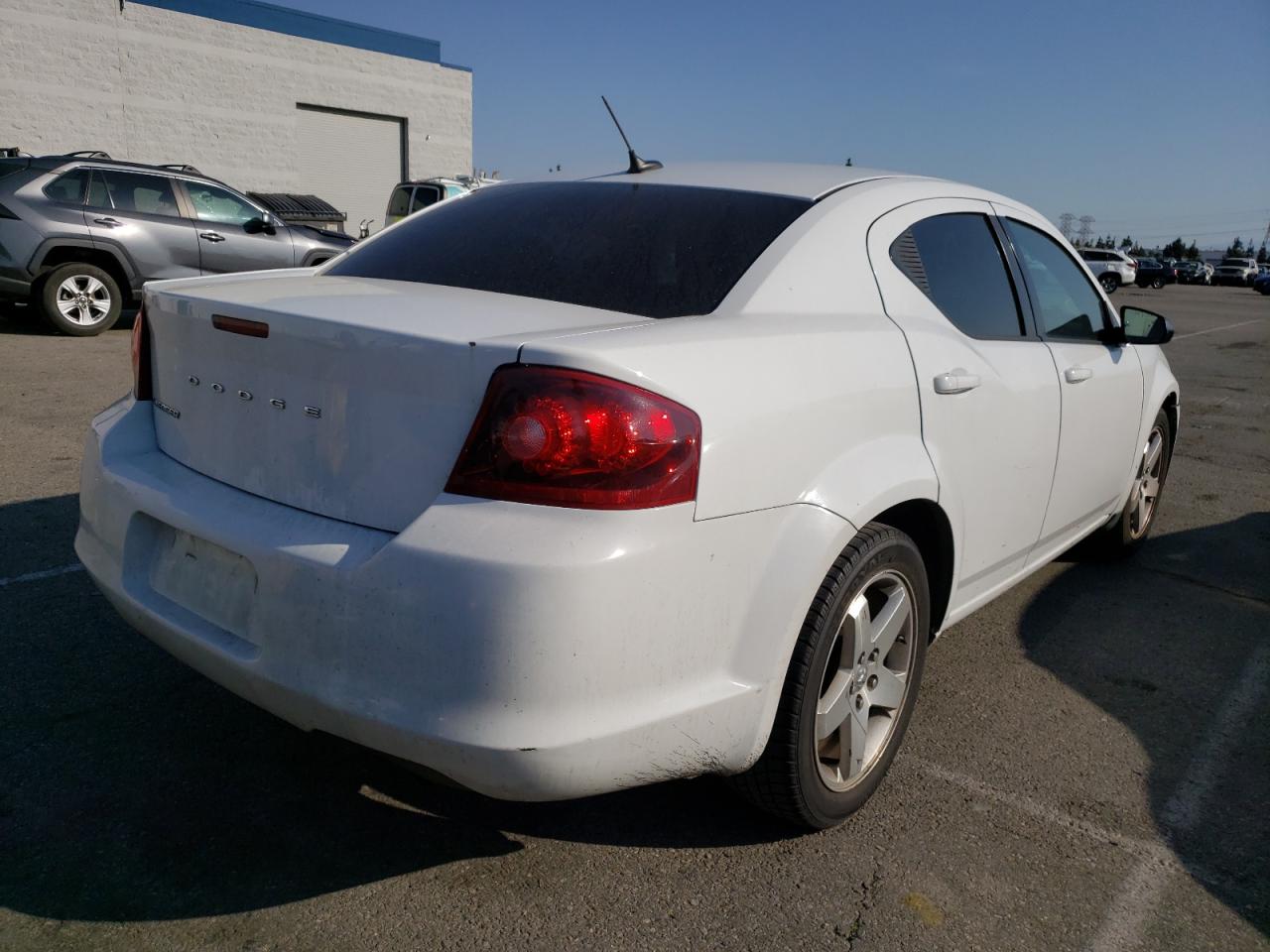 Photo 4 from auction – 2014 DODGE AVENGER SE with VIN 1C3CDZAB9EN202064
