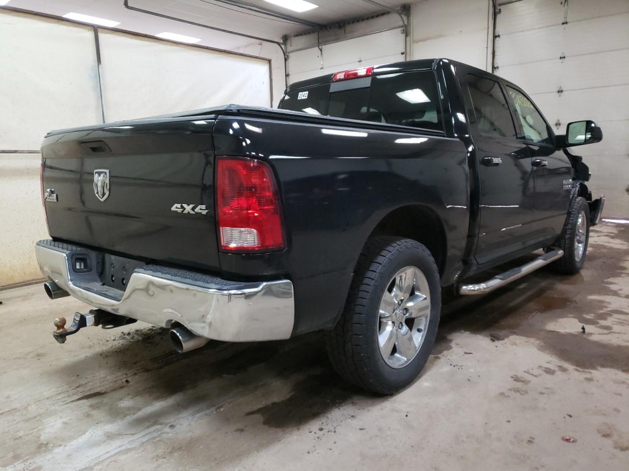 Photo 4 from auction – 2015 RAM 1500 SLT with VIN 3C6RR7LT5FG572429
