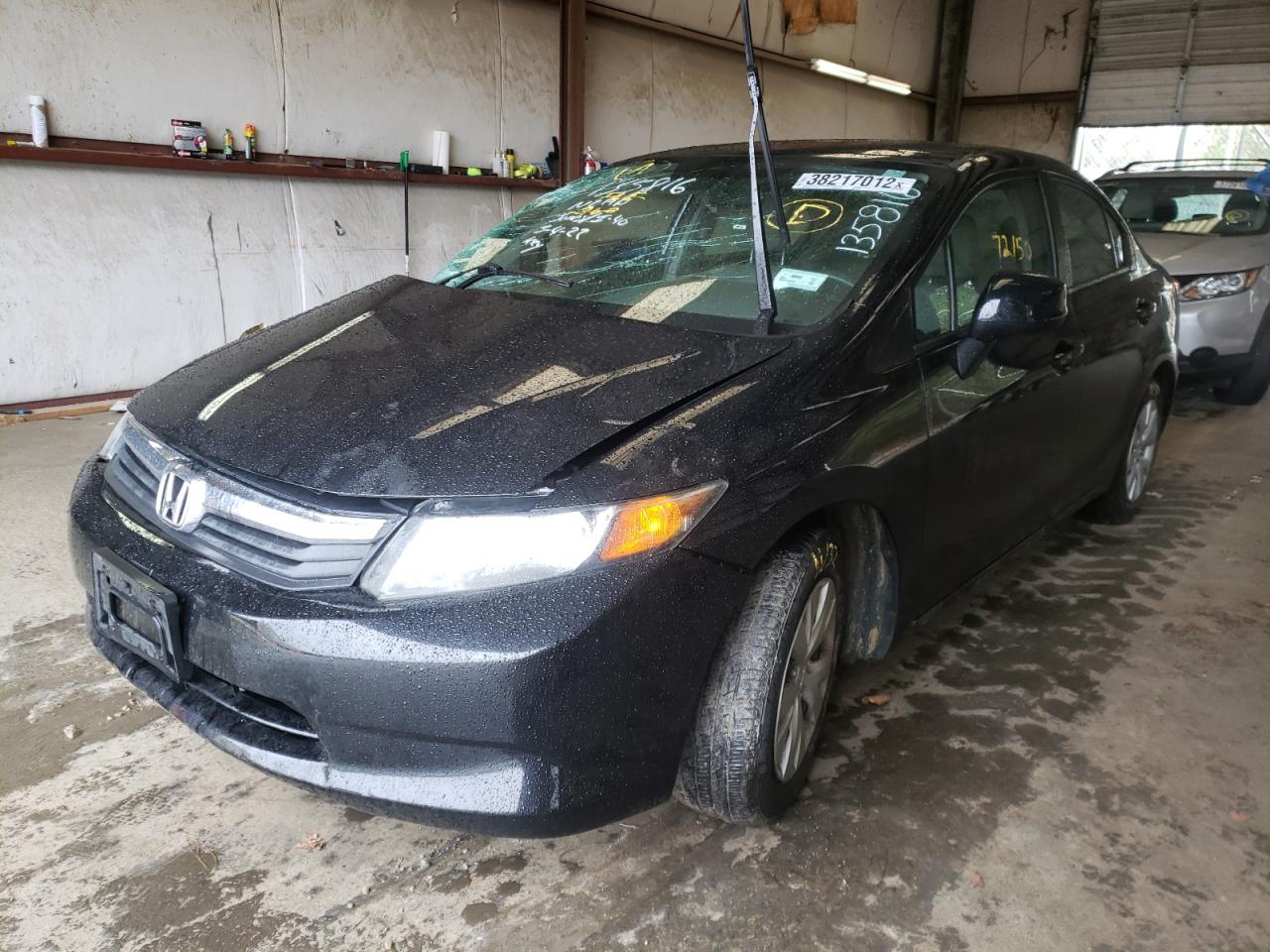 Photo 2 from auction – 2012 HONDA CIVIC with VIN 19XFB2F5XCE099196