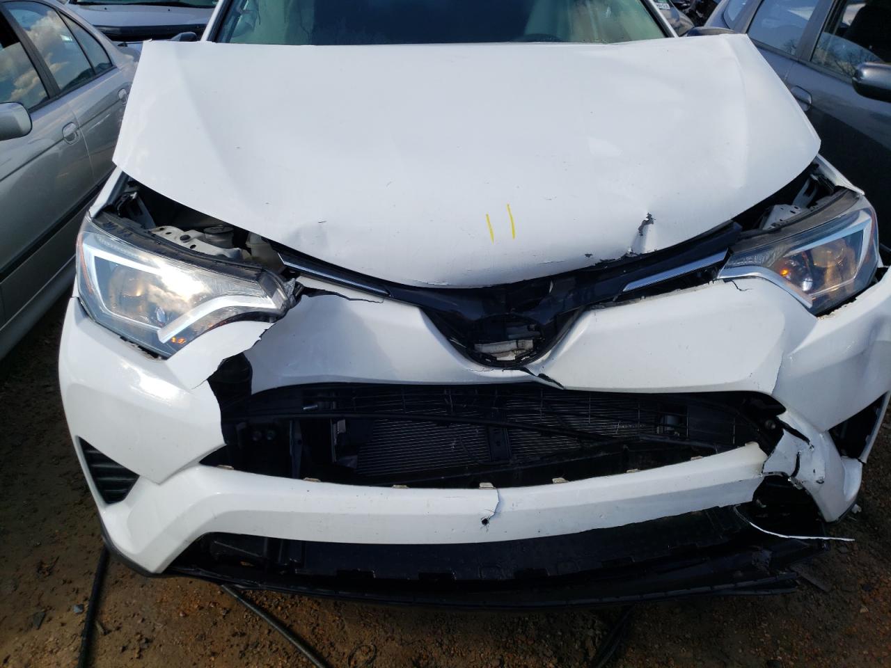 Photo 9 from auction – 2016 TOYOTA RAV4 LE with VIN 2T3BFREV5GW483801