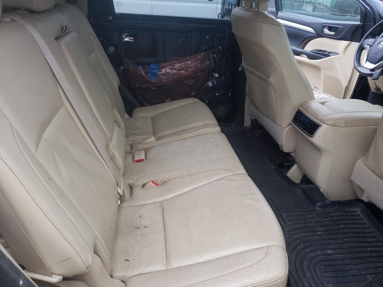 Photo 6 from auction – 2014 TOYOTA HIGHLANDER with VIN 5TDJKRFH0ES027428