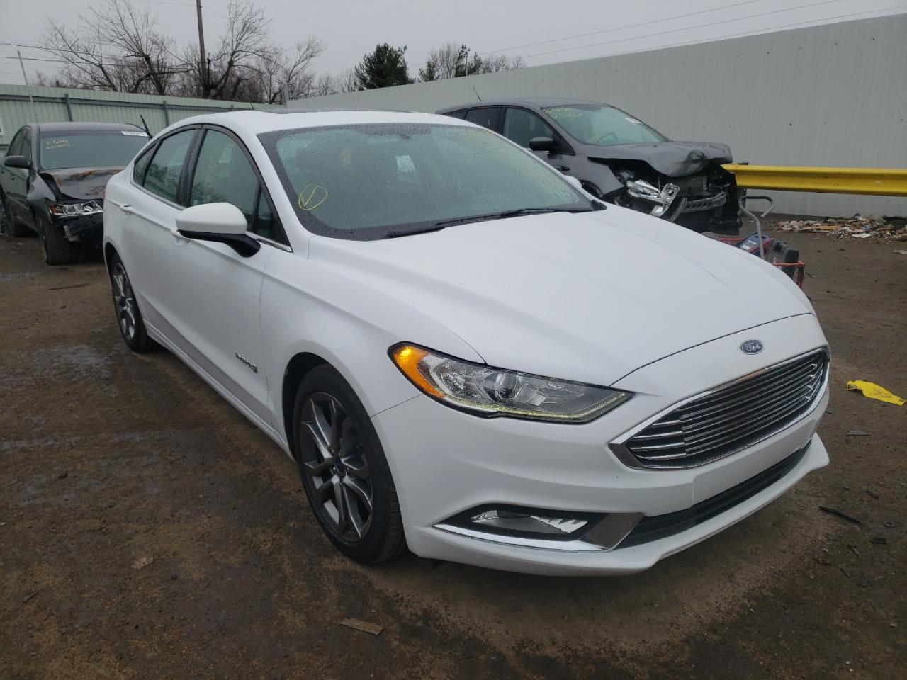 FORD FUSION SE 2017 with VIN 3FA6P0LU1HR368791 - Photo from auction