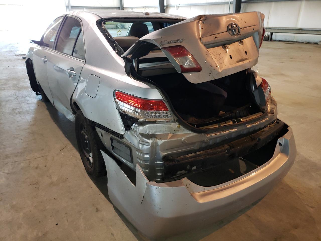 Photo 3 from auction – 2010 TOYOTA CAMRY BASE with VIN 4T4BF3EK4AR077372