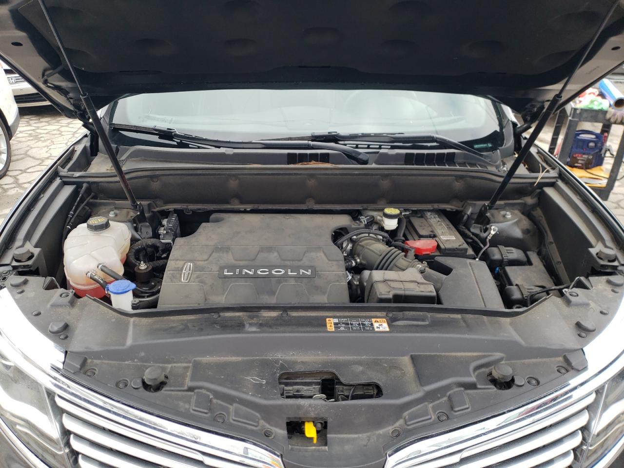 Photo 7 from auction – 2017 LINCOLN MKX RESERV with VIN 2LMPJ6LRXHBL53445