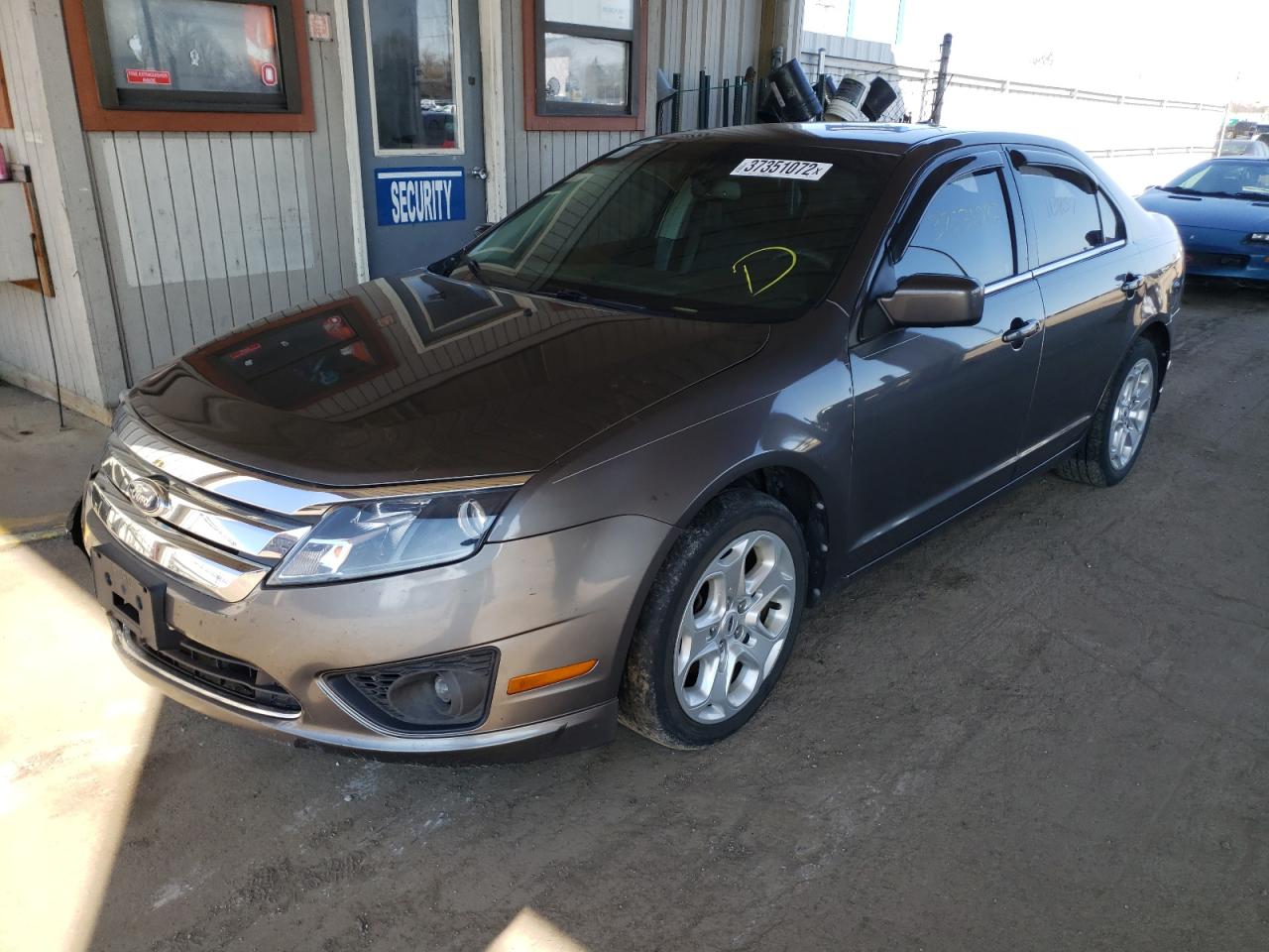 Photo 2 from auction – 2011 FORD FUSION SE with VIN 3FAHP0HA3BR333894