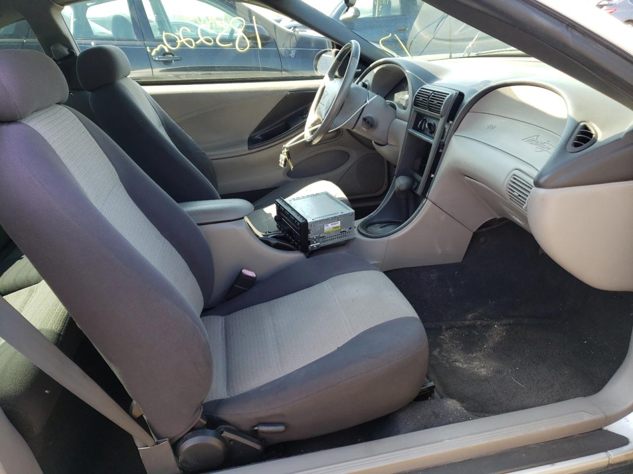 Photo 5 from auction – 2004 FORD MUSTANG with VIN 1FAFP40484F119150