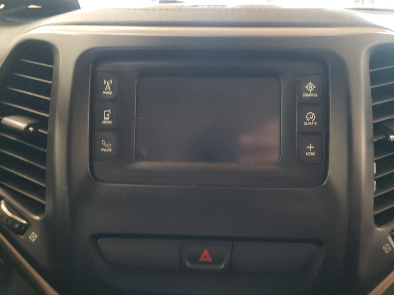 Photo 9 from auction – 2015 JEEP CHEROKEE L with VIN 1C4PJMCB1FW739223