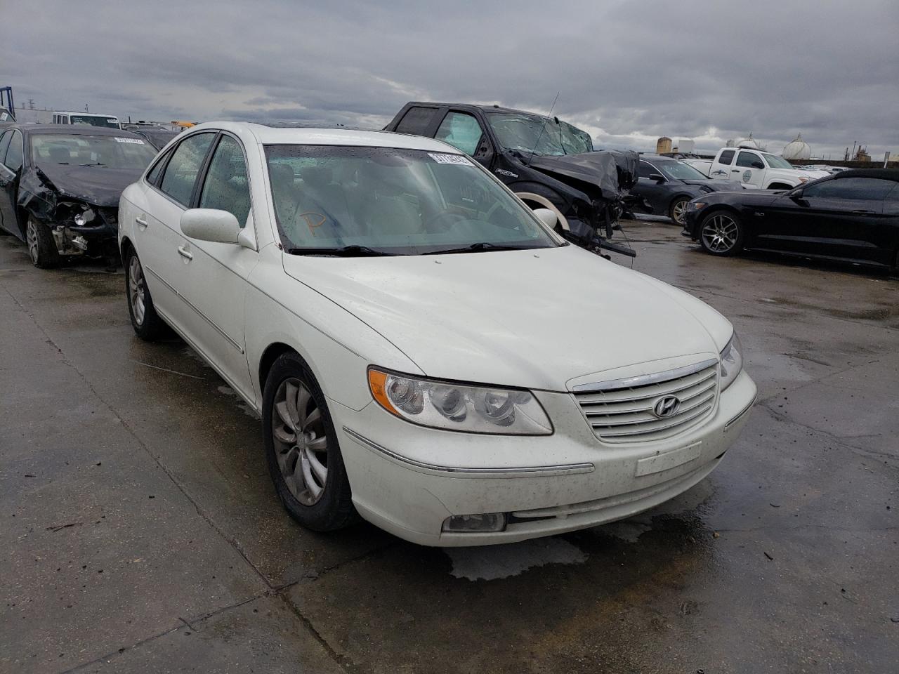 HYUNDAI AZERA SE 2006 with VIN KMHFC46F26A047484 - Photo from auction