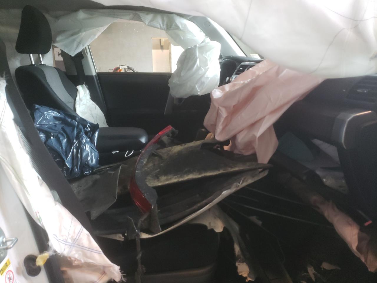 Photo 5 from auction – 2017 TOYOTA 4RUNNER SR with VIN JTEBU5JR0H5420195