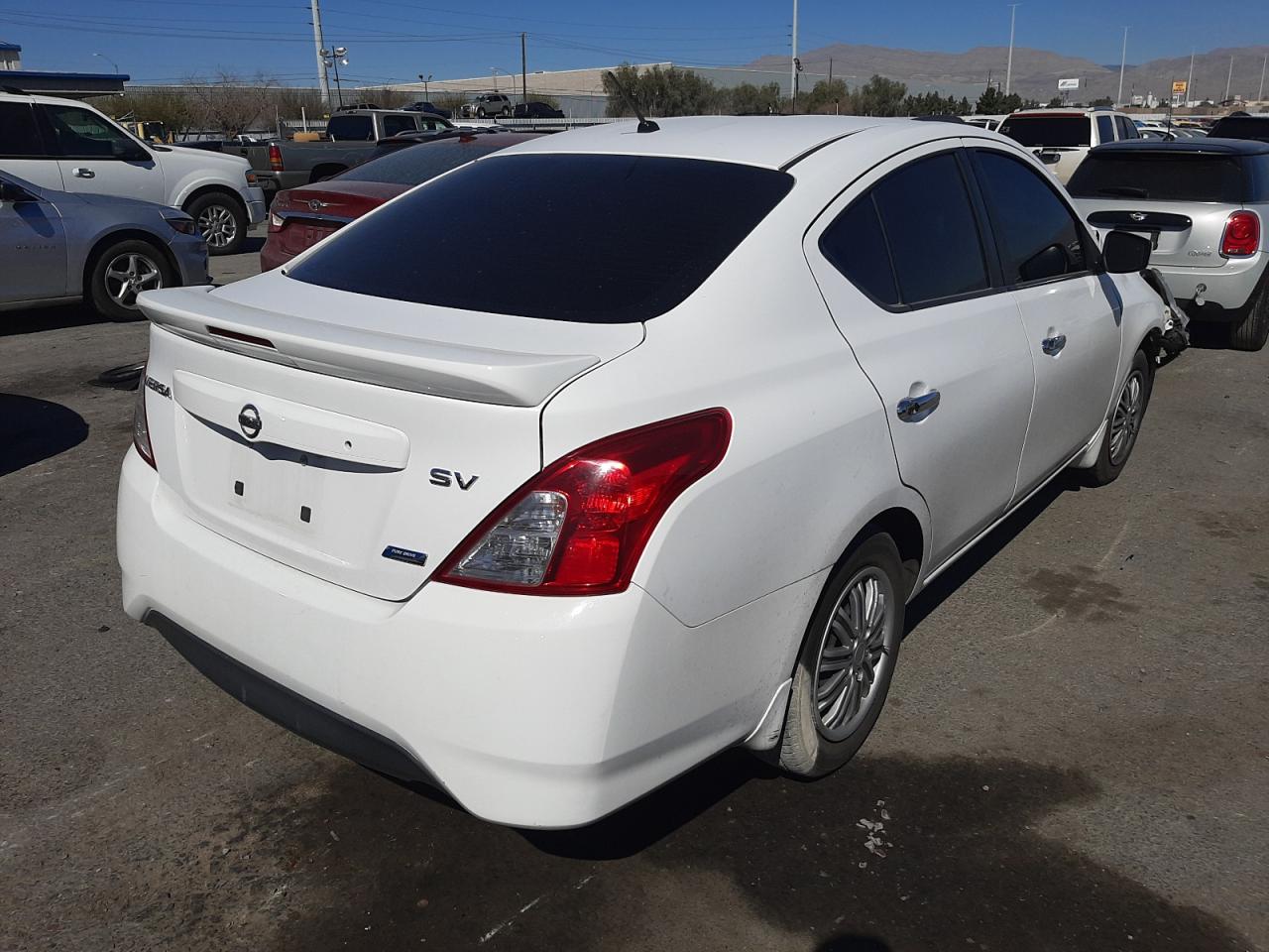 Photo 4 from auction – 2015 NISSAN VERSA S with VIN 3N1CN7AP1FL910404