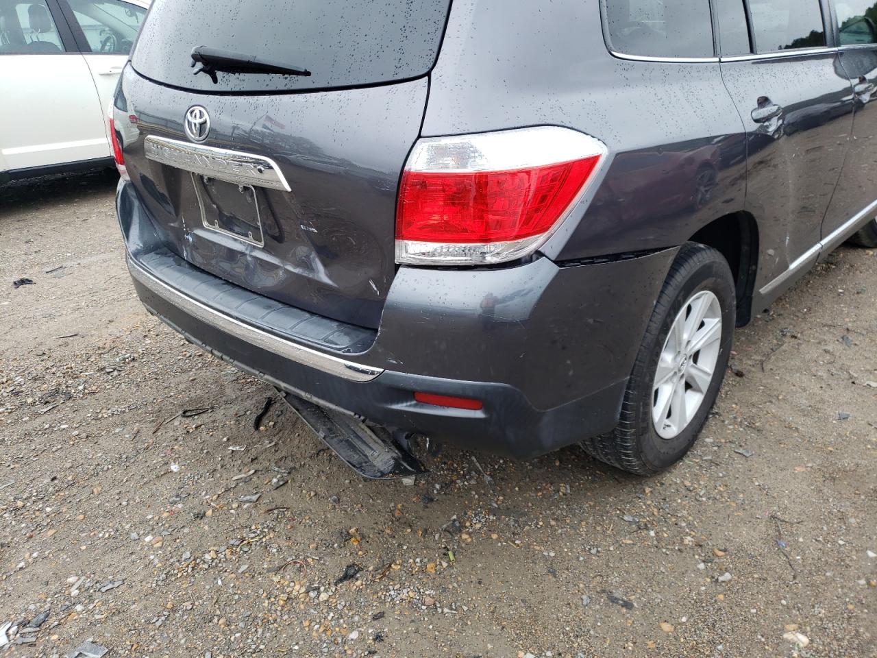 Photo 9 from auction – 2013 TOYOTA HIGHLANDER with VIN 5TDZK3EH9DS116320