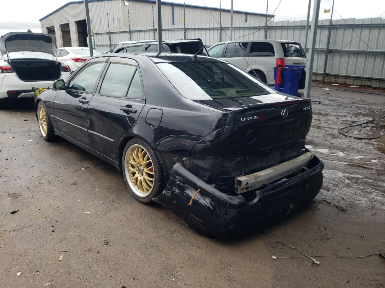 Photo 3 from auction – 2003 LEXUS IS 300 with VIN JTHBD192130066681