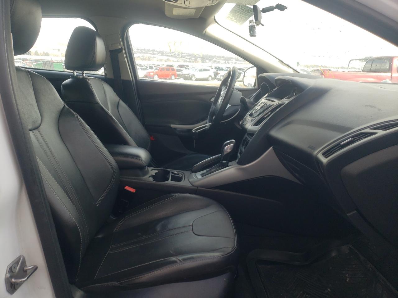 Photo 5 from auction – 2013 FORD FOCUS SE with VIN 1FADP3F23DL266372