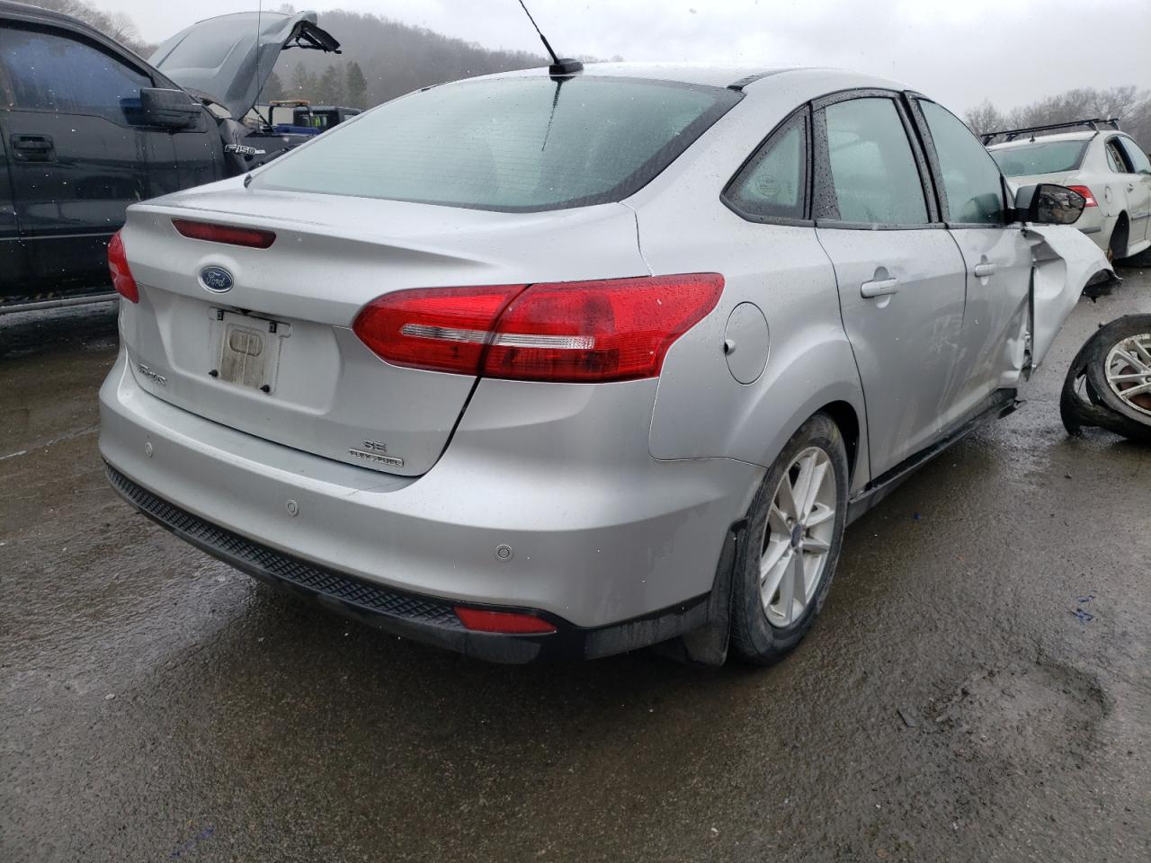 Photo 4 from auction – 2016 FORD FOCUS SE with VIN 1FADP3F28GL358288