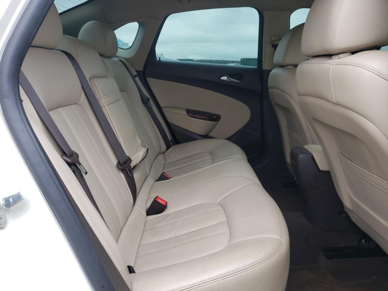 Photo 6 from auction – 2014 BUICK VERANO with VIN 1G4PS5SK3E4213167