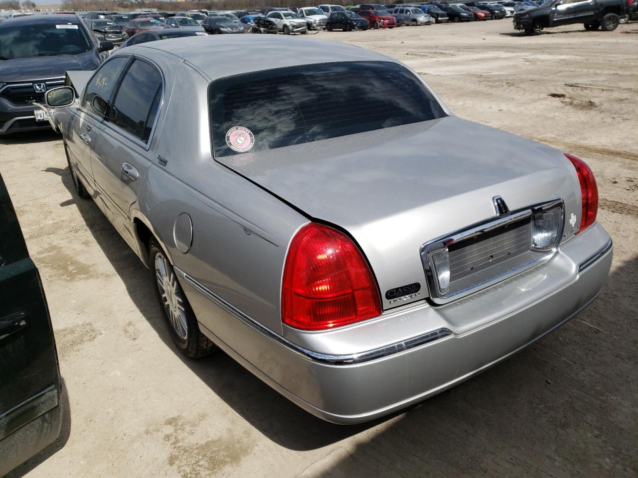 Photo 3 from auction – 2008 LINCOLN TOWN CAR S with VIN 2LNHM82VX8X657394